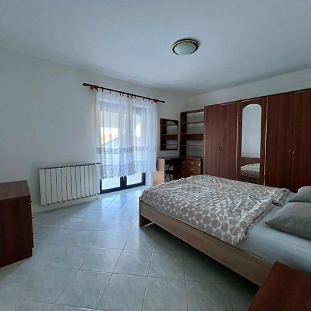 Apartments Palit Rab المظهر الخارجي الصورة