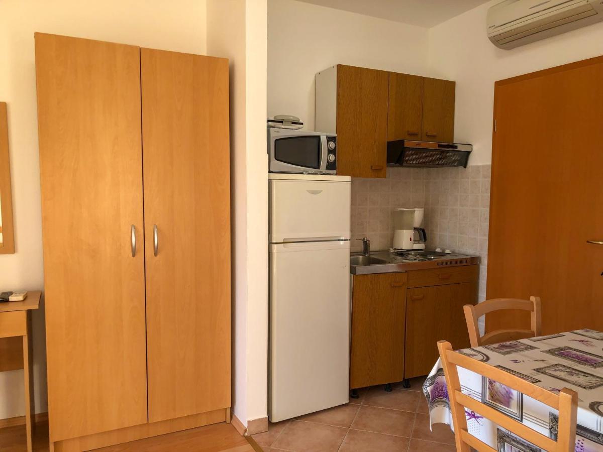 Apartments Palit Rab المظهر الخارجي الصورة