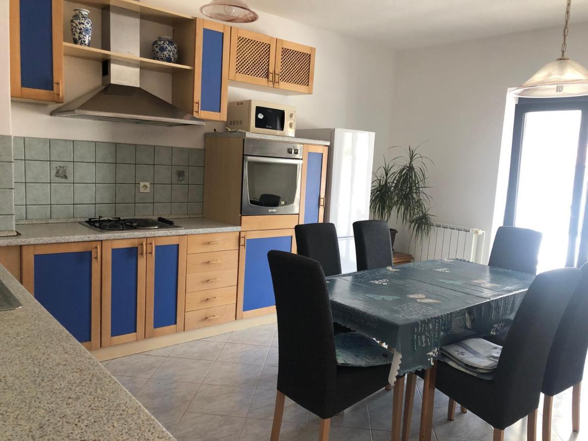 Apartments Palit Rab المظهر الخارجي الصورة